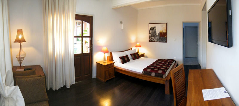 Le Domaine Des Pierres Hotel Saint Pierre Exterior photo