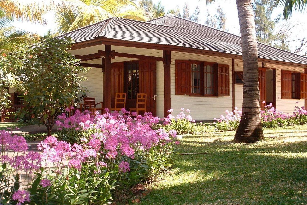 Le Domaine Des Pierres Hotel Saint Pierre Exterior photo