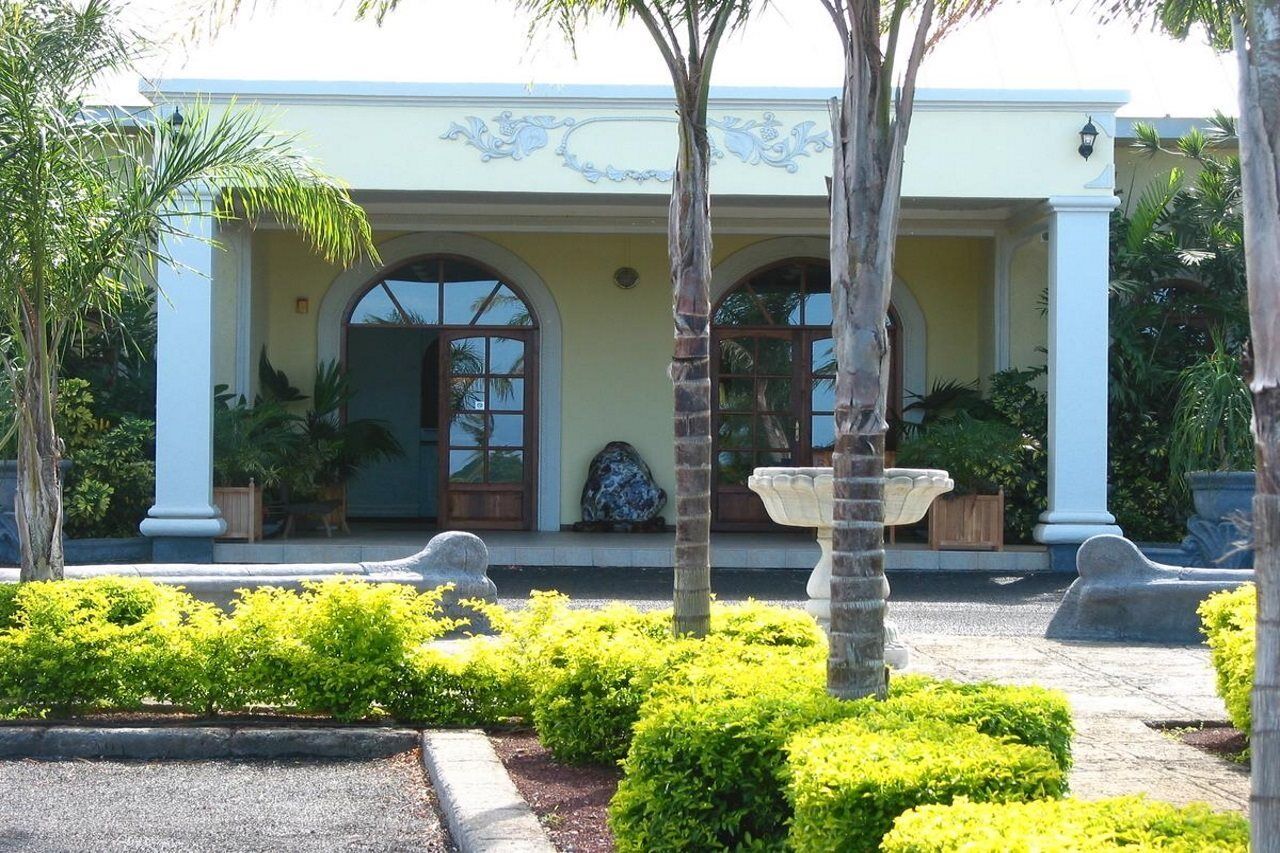 Le Domaine Des Pierres Hotel Saint Pierre Exterior photo